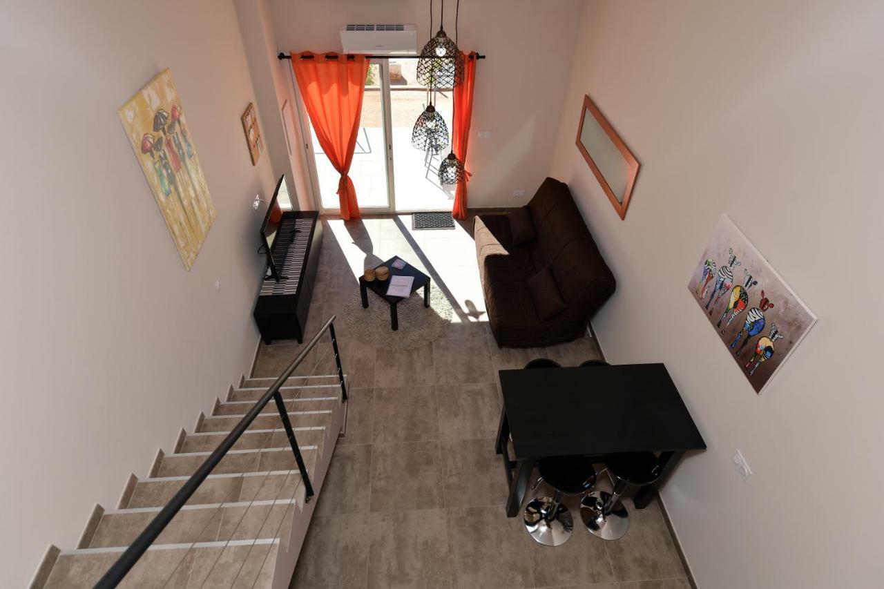 Sous Les Pins Gites Et Chambres D'Hotes La Londe-les-Maures Exterior photo